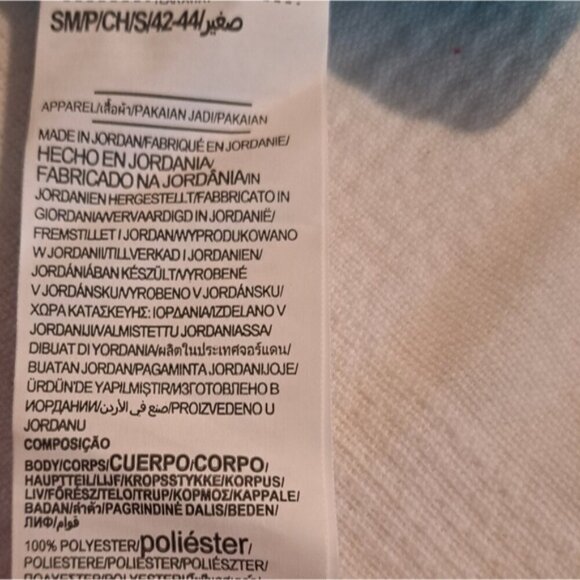 Under Armour women's Small light blue cut out back long sleeve shirt NWOT - Picture 6 of 6